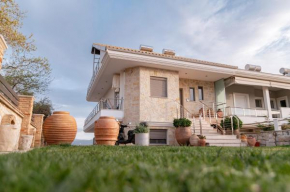 Sofita με θέα τη θάλασσα Villa Athina